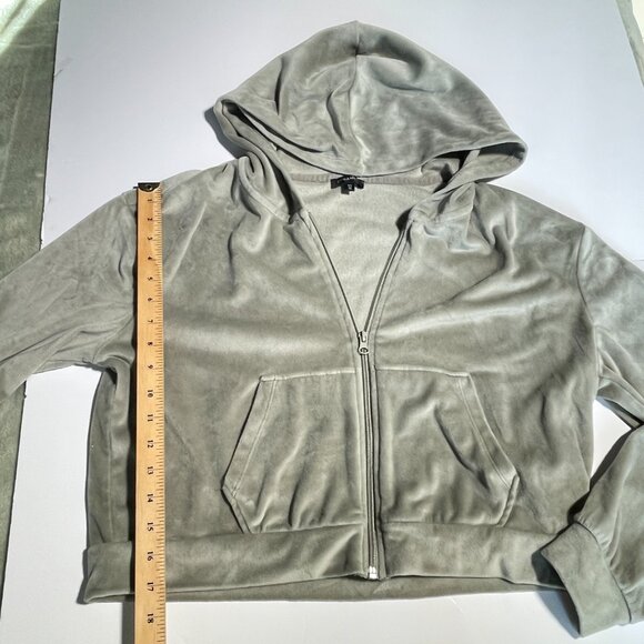 Dynamite Gray Cropped Hoodie - Picture 6 of 7